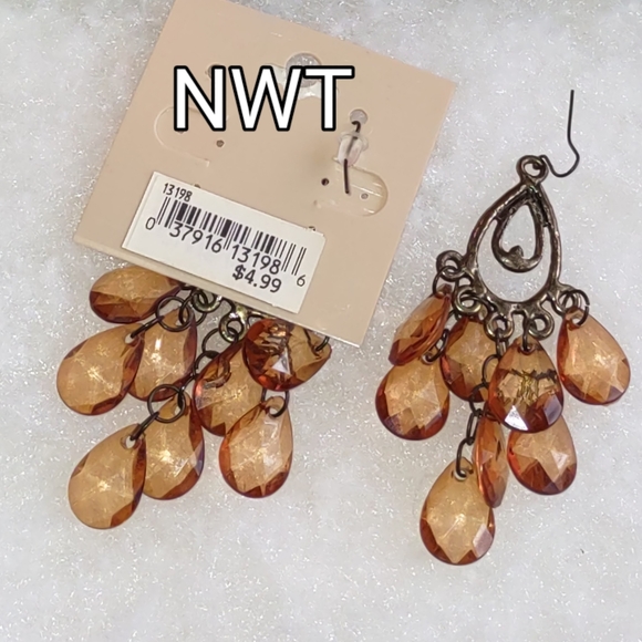 Amber Colored Dangling Earrings In Antique Gold - Picture 3 of 5